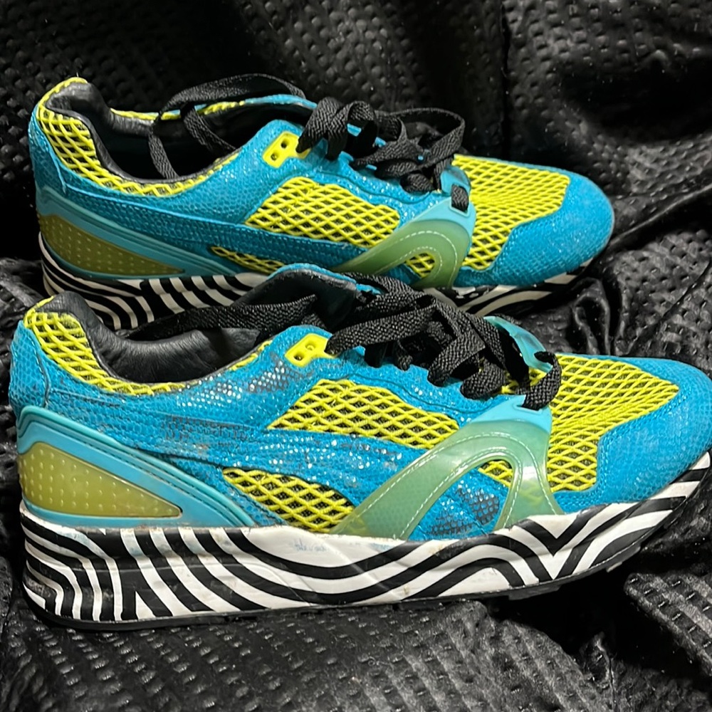Puma sneakers